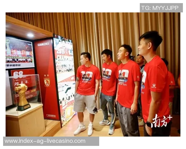 广州恒大足球队重返巅峰之路全新战略与未来展望 广州恒大足球队重返巅峰之路全新战略与未来展望