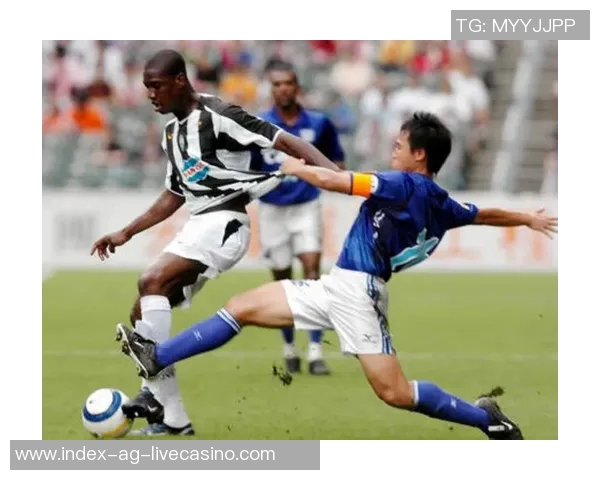 足球冯的奇妙旅程从草根到顶尖球员的奋斗故事 足球冯的奇妙旅程从草根到顶尖球员的奋斗故事