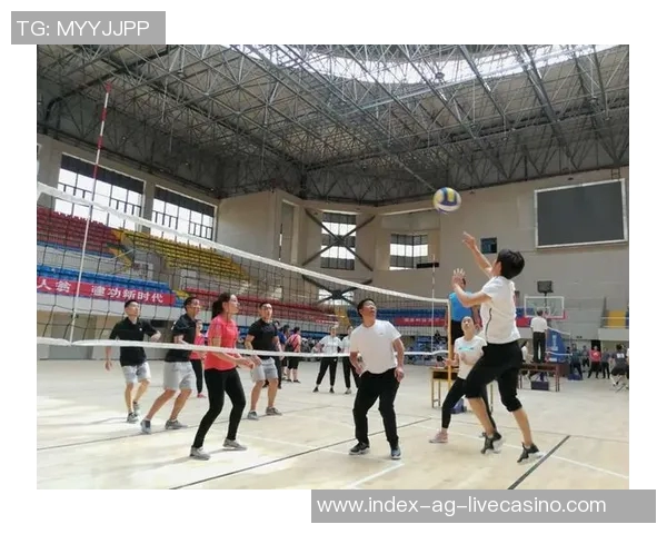 重庆足球队奋勇争先力争佳绩助力城市体育发展新篇章