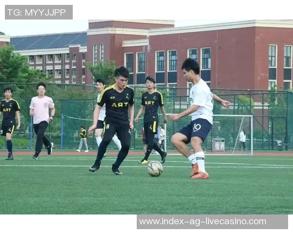 呼和浩特足球俱乐部奋勇拼搏展现青春风采助力地方足球发展新篇章 呼和浩特足球俱乐部奋勇拼搏展现青春风采助力地方足球发展新篇章